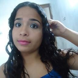 Nada poderá me abalar,Nada poderá me derrotar,Pois minha força e vitória,Tem um nome, É Jesus ♥