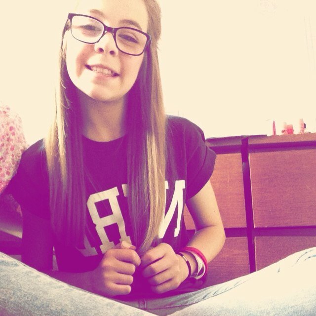 follow me on instagram - @bryonyylucass