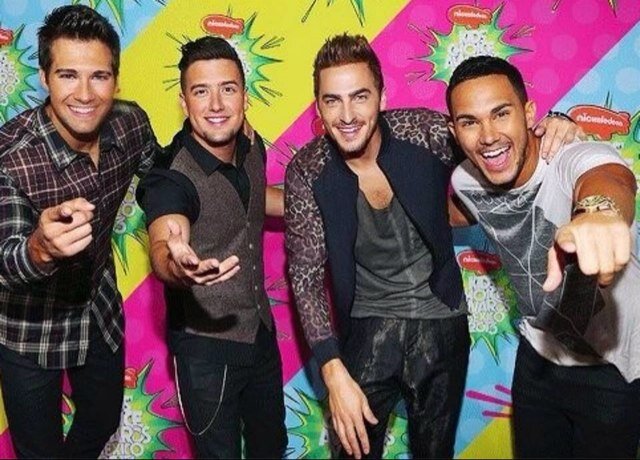 Love my 4 Dorks Carlos James Logan Kendall!!! :D saw BTR in concert 9/4/11 and 8/11/12 #Rusher my other account is @LaurShorty follow me if you havent! :D
