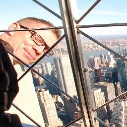 frodeanton's profile picture. Livet er et sykehus der hver pasient er besatt av ønsket om å bytte seng.