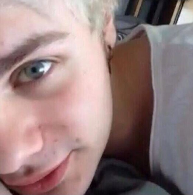 dm me if you ever need me or just tweet me im here for anyone no matter what fandom now go eat pizza and be happy :)