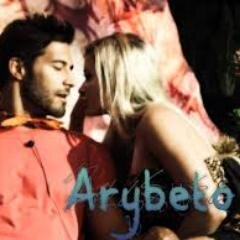 Lindos casal perfeitoo amo de paixão gente @ary e @beto
