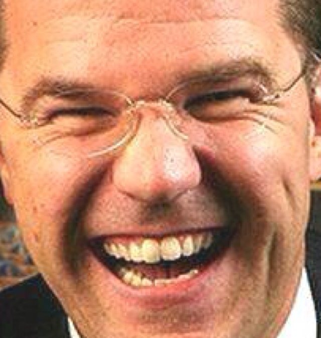 OUDE TWITTER. NIEUWE: @robertl1234