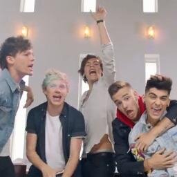 fans de one direction me gusta sus fotos tengo poster de eyos los amo
