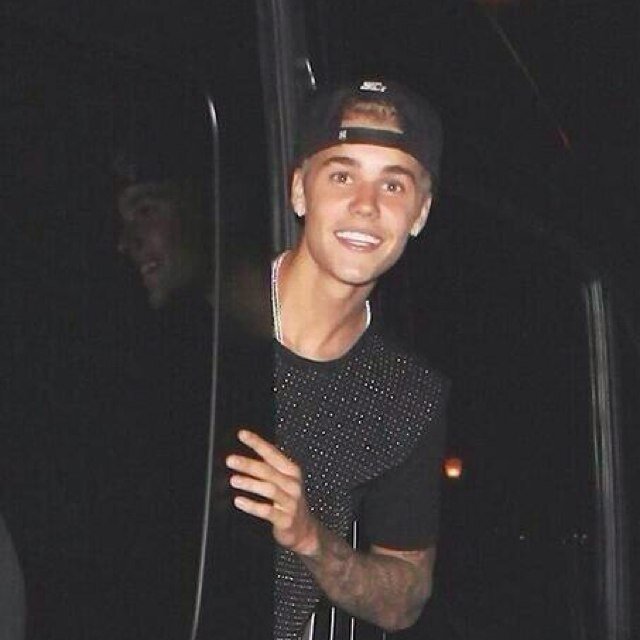 My fans are like my glasses yeah, without them id be blurry - JDB ♡