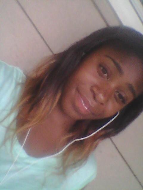 xx__madeforthis's profile picture. I dnt put my business on no damn website....,