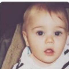 Juus me segue? Believe and Never say never (: @justinbieber
