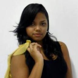 Eu? Tenho minha própria lente variante. A síntese?Uma jornalista em formação que não dispensa uma aventura. Quer mais? Siga-me e descubra! ;D