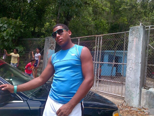 Sigeme y te sigo pork sie me siges es pork te caigo biem jajajjajqaajajaja