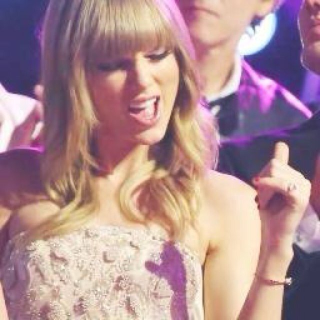 04/02/2014 front row thanks to Andrea and best night thanks to Taylor ❤️