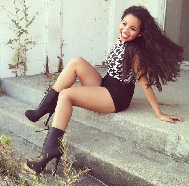 Hi I'm Gloria, I'm Salvadorian and I love fun, new to twitter so Follow me please. Gracias. :) single lady 16