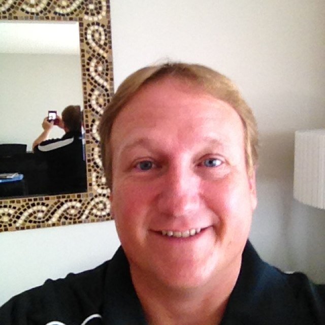 rea_ted's profile picture. 