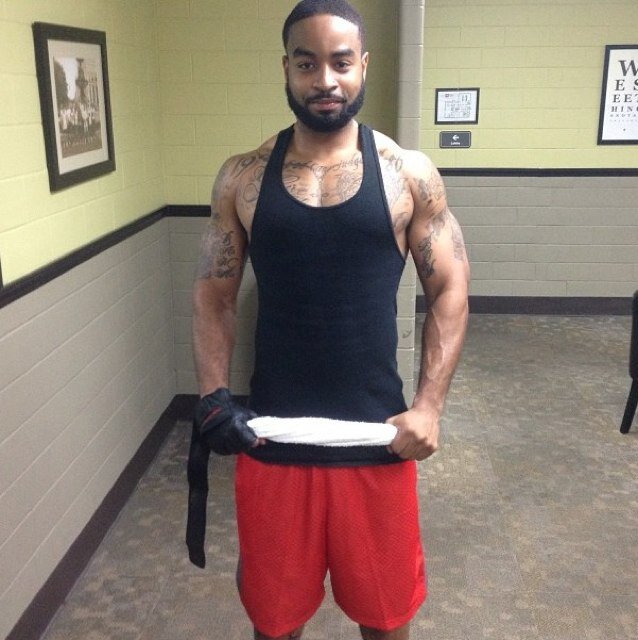 BoutBusiness04's profile picture. I jus live life & have fun ...#celtics..#wareagle...#fit4life...#makejuugs..#unc...#getrich