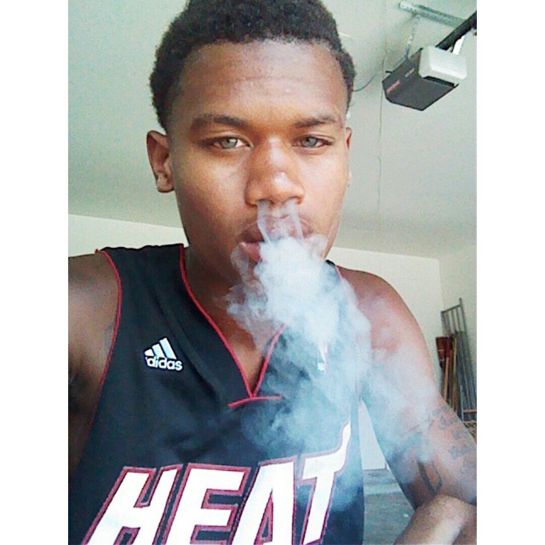 5LINE 282 EASTSIDE WATTS
Fuck it I got a child but im single