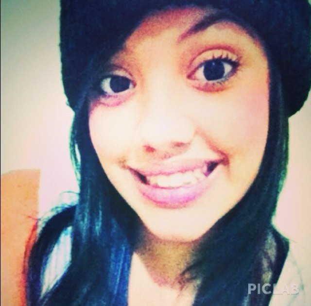 Por isso, VIVA independente do que te aconteça.. *-* Amo minha Bestonga s2