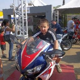gosto de curtir e me divertir podem achar aaaaaaaaaaaaaaaaaa va cagar nao devo satesfasao pra vcs