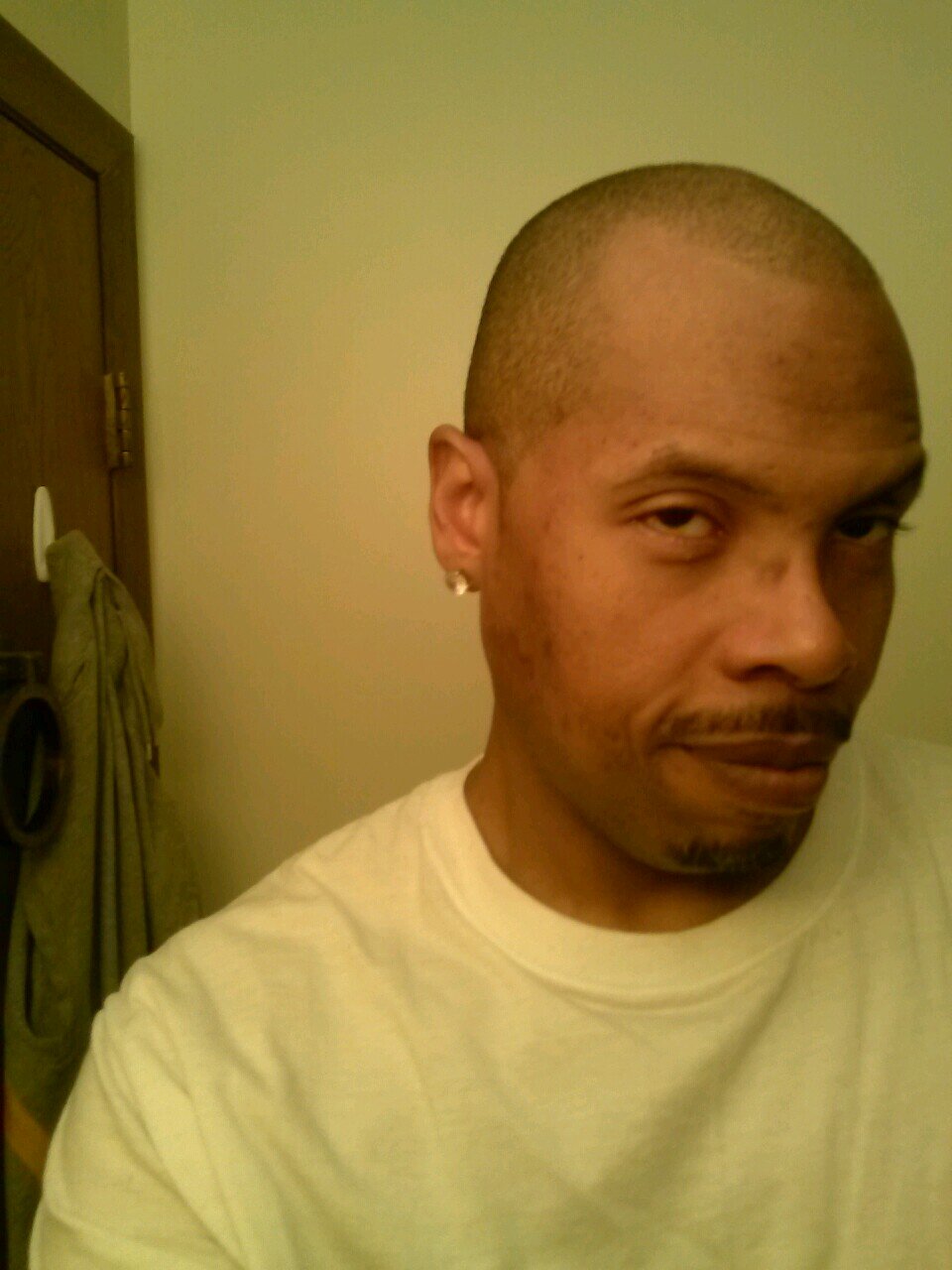 Born & raised in Detroit, but moved to NY,im a chemist,not a street chemist,I've got a masters