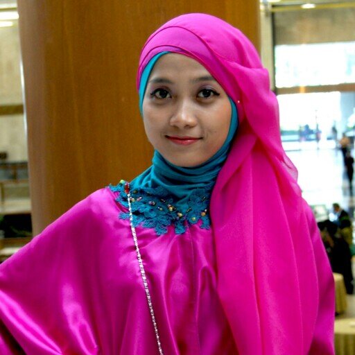 Indonesian Moslem. grad of Aquaculture. Interested in Music, Literature, Health, Culinary and Humanity.