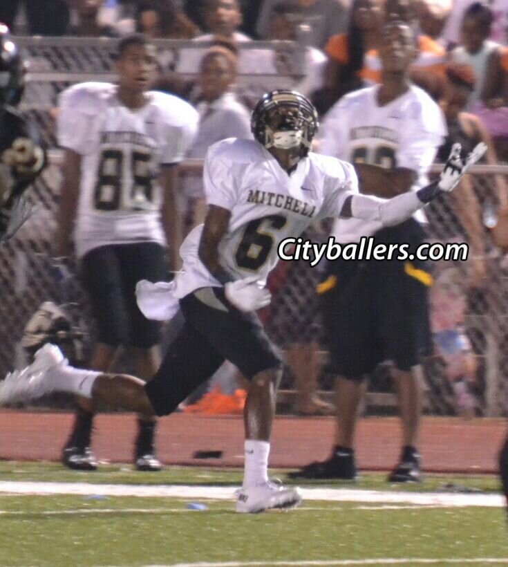 B.Herod (Lil B)starting wideout at mitchell HS #6 #nothing but a grind #D1 prospect #WINTHEDAY