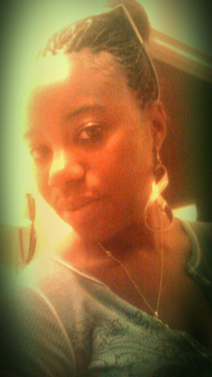 Me I stay on mii grown n sexiie...dnt give none of mii tyme to d bullsh*t.....just loving life....me n mines 3