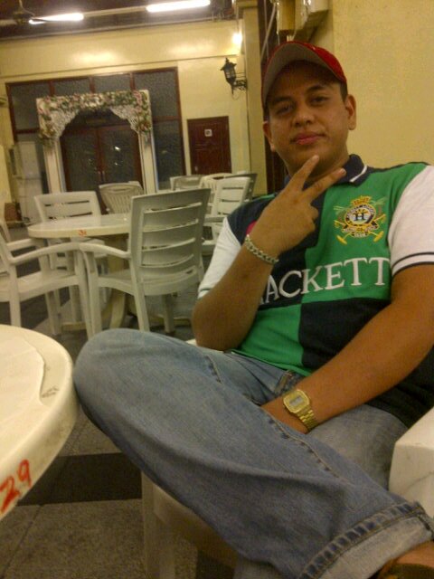 Haikalshim's profile picture. .