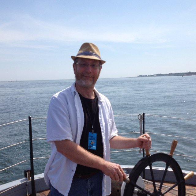 Director of Marketing and PR at Naxos, concert geek, blogger, cook, beer connoisseur, cool dad ...