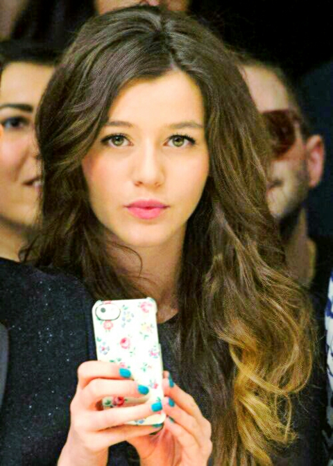 #Directioners and #Calderics • Co-owners- @_1DUnicorn , @ShakeMeHarry , @Kitty_Galaxy , @Sarah_Lovess_1D, @DanielleLoveTHG • @ManikaOfficial follows