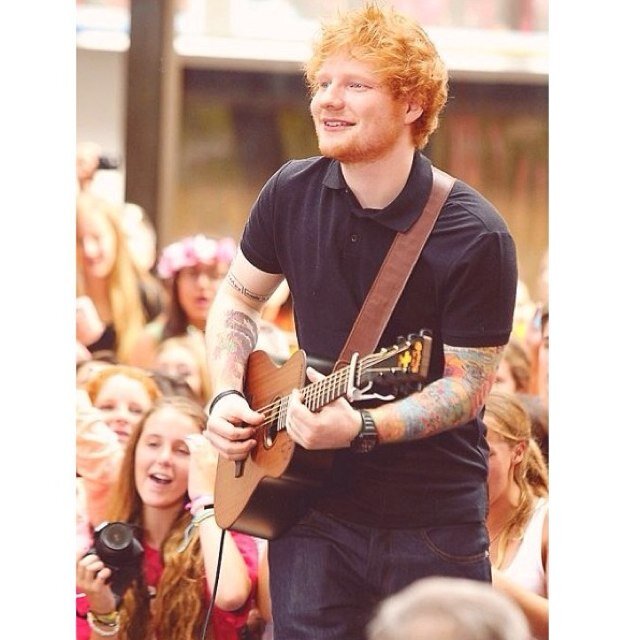 I LOVE ED SHEERAN :D If you dont like Taylor Swift get out of here.