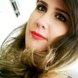 Design de interiores, criativa, amante da moda e apaixonada pela vida! *-*