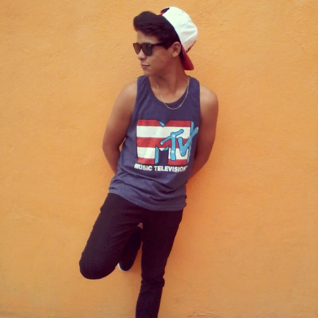 Follow me harry n.ni