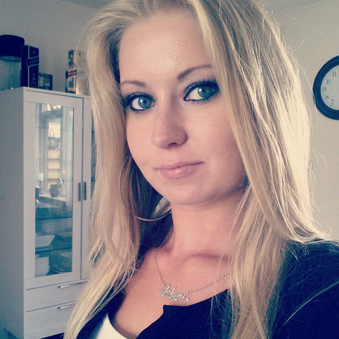 22 jaar - Musselkanaal - relatie met Roy/@QBassie♡ - Hardstyle-lover!♡