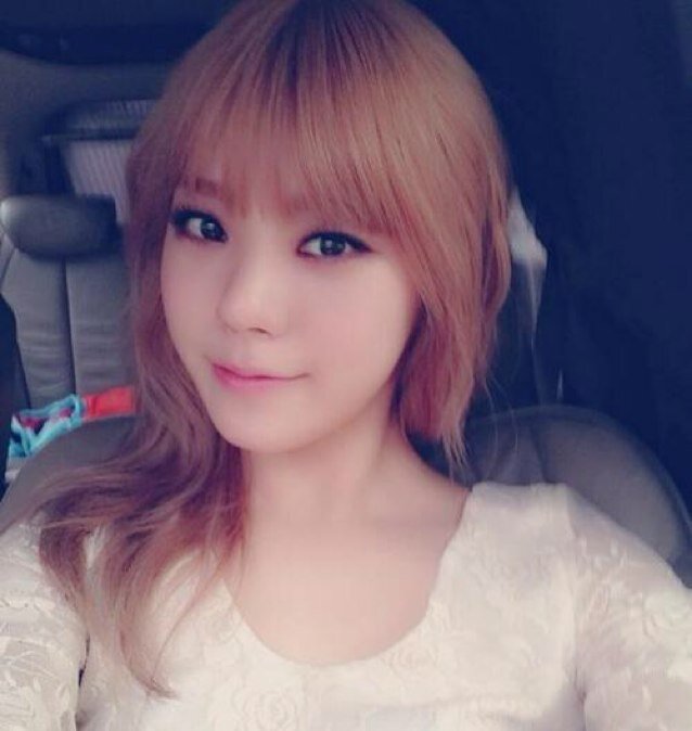 ` ↷ ✩ — Verified Roleplayer @paperstarsrp┊Lizzy of AfterSchool┊#92liner┊anything else you want. ✩
