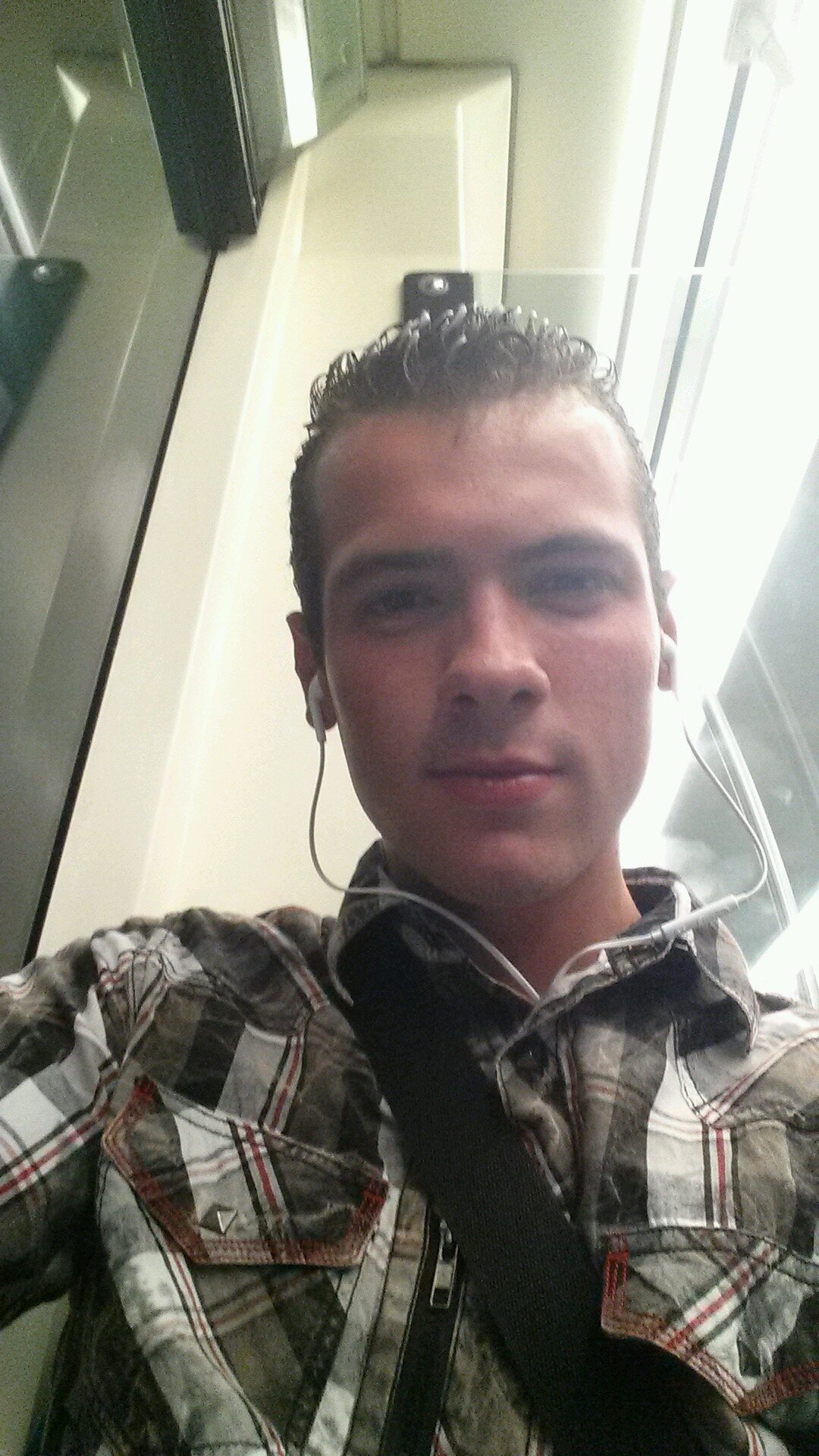 16 Yearss Hoogvliet5326. Spijkenisse. Alltweeter. All around.