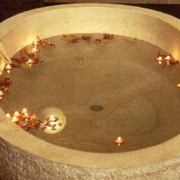 The high quality of our stone bathtubs has enabled us to work with many leading architects and interior designers.  bathedinluxury@gmail.com