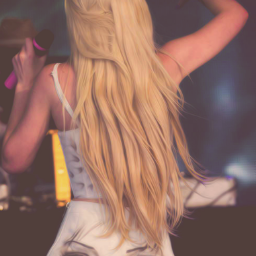 I'm a teen girl,16 years old. I ♥ tha beach, music, rap, the USA, fashion, singing, dancing,travelling,