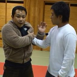 護身格闘術F.D.S熊本は『現代型生還術』です！いつ他人から危害を加えられても、それを自分で制して身を守ることができるようになるための知識や技術をつぶやきます。https://t.co/tFuCUrrs0U