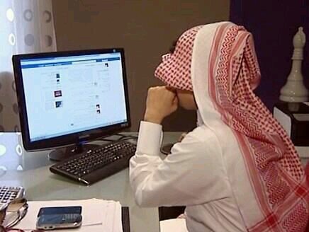كم أتمنى أن يفعل القريب ما يفعل الغريب !!!