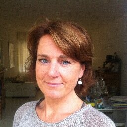 hoofd woordvoering, speeches en social media bij @minvws #overheid, Deltares, Financiën, RVD, IenW en Tweede Kamer. Groot Zuiderstrandfan