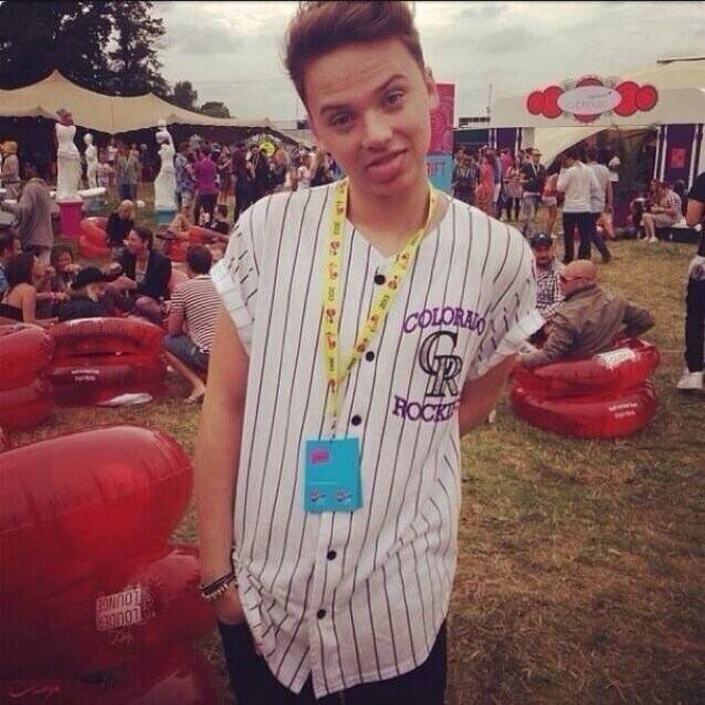 Free follow! Follow my main account @jess_tmbx
