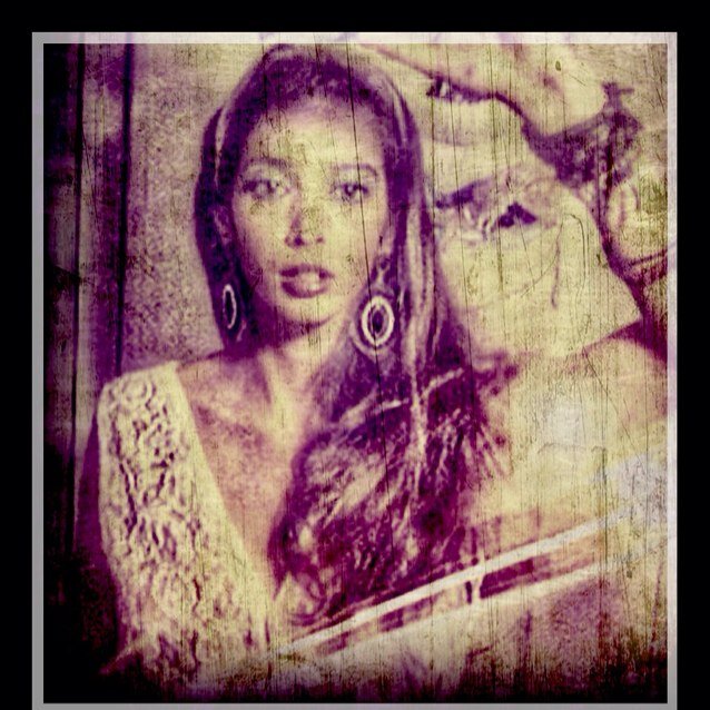 b_scutari's profile picture. Laureata in Filosofia, attualmente studentessa di Scienze Filosofiche a Padova. Prossimamente disoccupata.