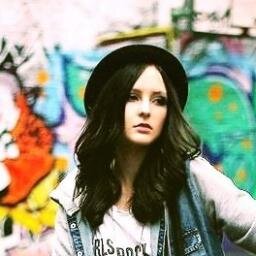 vocalist, fandubber, linguist, love: j-pop, j-rock, k-pop, rock, pop, folk, hip-hop :D #Emnily #Rusemnily