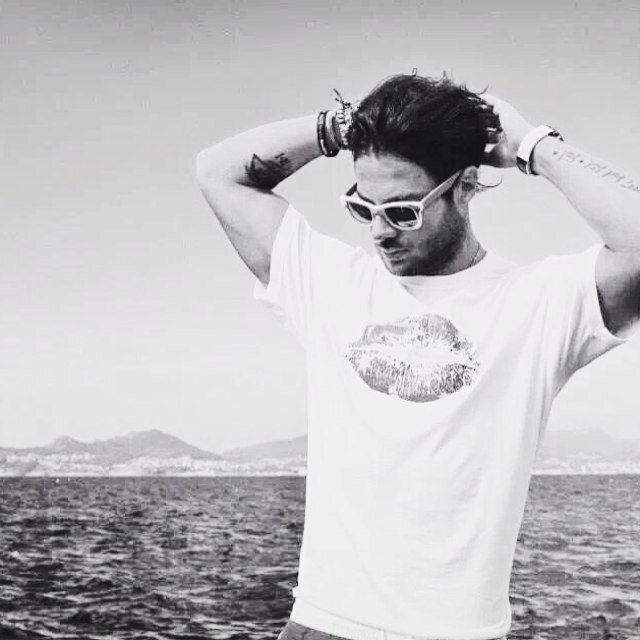 Apoyando a Aless Livi (@ales_livi_gh). Cuarto finalista de GH 12+1 y GANADOR de LA RE-VUELTA. Concursante de la 1ra edición de '¡Mira Quién Salta!'.