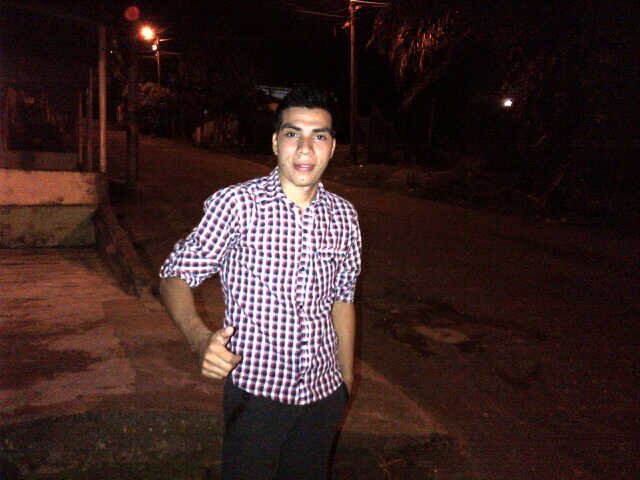 beetto123's profile picture. Alegre divertidooo mi pin ☺ 7A505273 sigueme y te sigo asi de facil