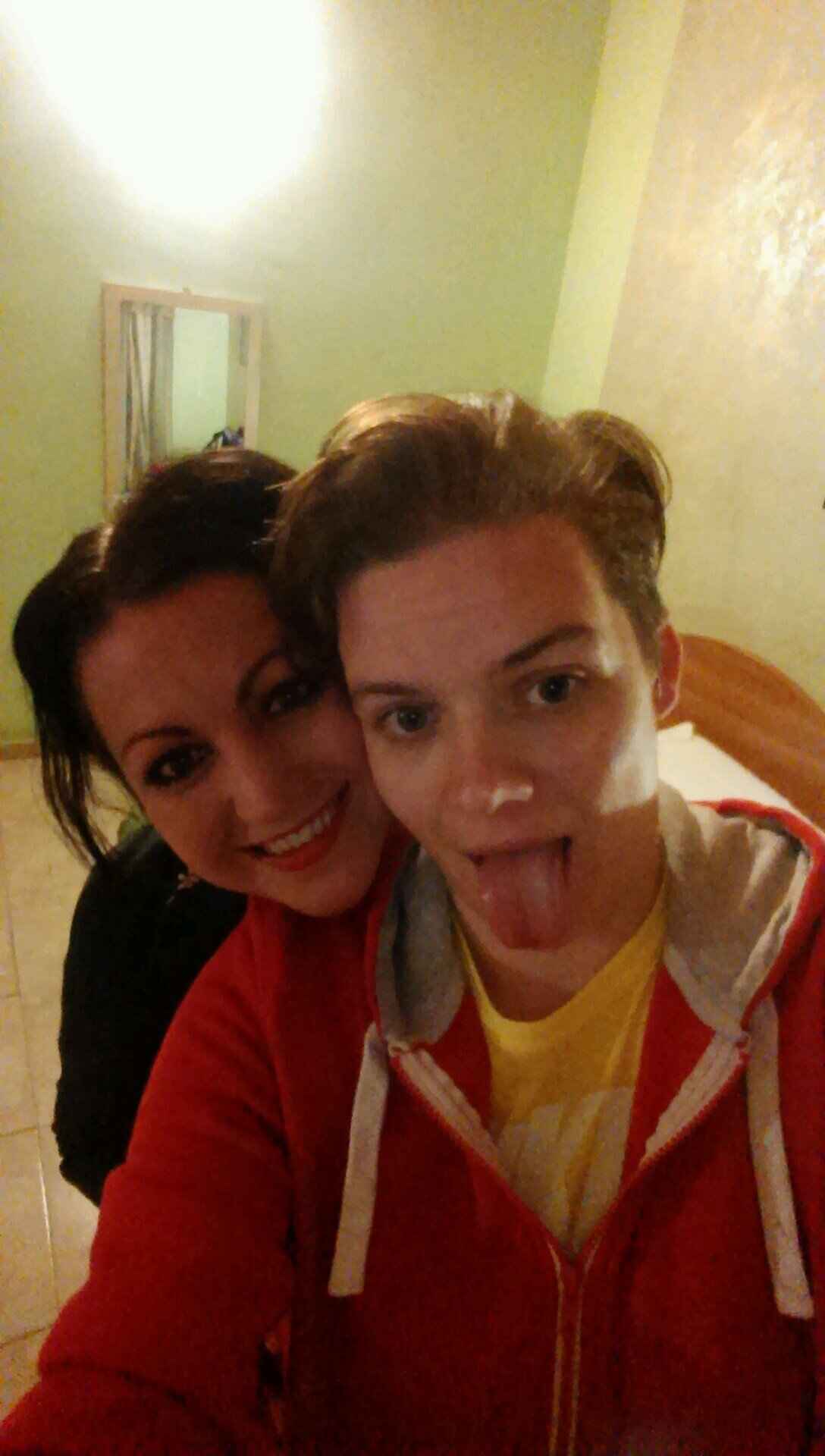 viki25x's profile picture. 