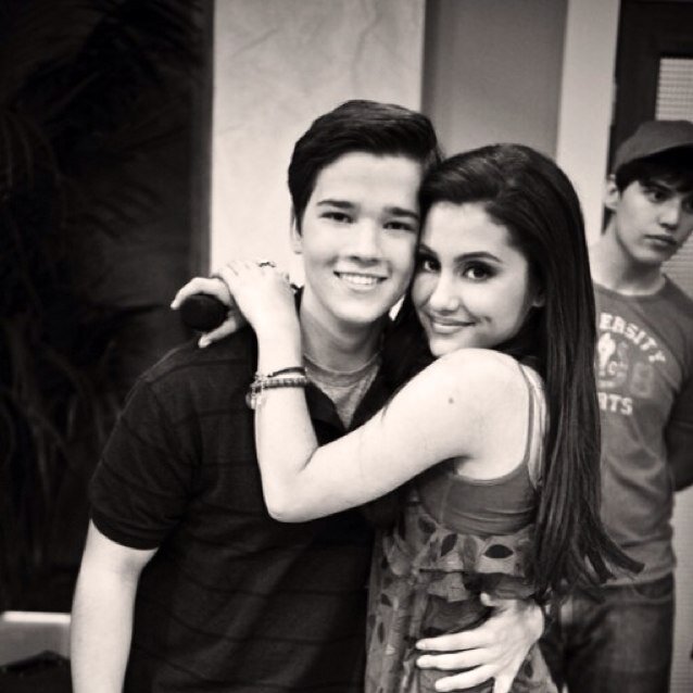 Hey, Im Freddie Benson The Computer Geek Im A Great Guy If Your Computer Needs To Be Fixed Call Me :P Relationship Status: Engaged To @LittleBibbleRP bless her