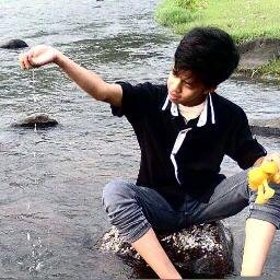 aku adalah sang pemimpi besar dan pengejar mimpi itu !! kamulah wanita paling beruntung, karna sudah memliki aku