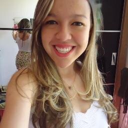 Acho que a gente tem que vencer. Ou lutar. E ficar bem. Feliz. Criar. Fazer. Se mexer. Caio F. A.