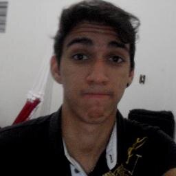 Menina linda eu quero morar na sua rua ♪    Namorado da @mikaaellylima,  Odeio Futebol \o/  http://t.co/6hatYLPSW9