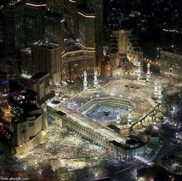 سُبْحَﭑنَﷲ͜ﭑلعَظِيّــم وبحَـمّدِھِْ'..