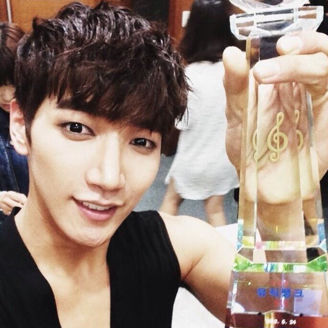 เปนฮอต เมนจุนเคค่ะ มาฟอลกันเยอะๆน้า อยากทำความรู้จักกับฮอตเยอะๆ ~~ เป็นแอคสำรองของเมนจุนเคค่ะ เผื่อลิมิด